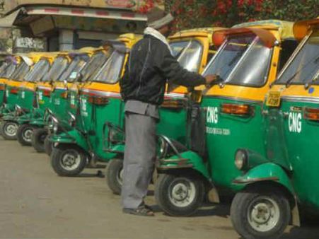 DU विवाद: दिल्‍ली में अब देशद्रोहियों को ऑटो में नहीं बैठाएंगे ऑटो चालक