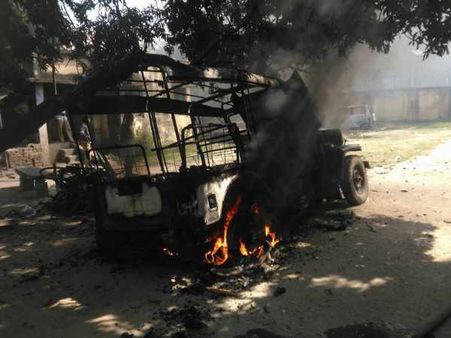 पुलिस हिरासत में हुई युवक की मौत, लोगों ने फूंक दिया थाना