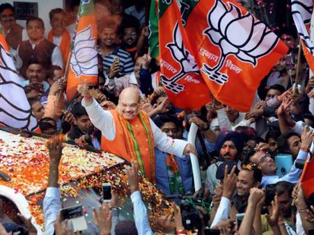 यूपी में बीजेपी की बड़ी जीत के पीछे है इन तीन कुंवारे नेताओं का 'दिमाग'