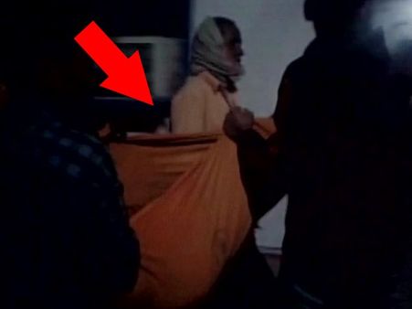 बिहार: अस्पताल ने नहीं दी एंबुलेंस, कंधे पर महिला का शव लादकर ले गए परिजन