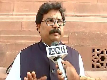 गायकवाड़ सरनेम की वजह से एयरपोर्ट पर रोके गए बीजेपी सांसद, जताई नाराजगी