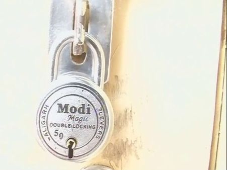 हारे विधायकों के घरों में लगा मोदी मैजिक का ताला