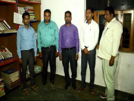 500 रुपए की दिहाड़ी पर प्रिंसिपल ने रखे थे गुर्गे, स्कूल के अंदर से ही चलाता था नकल का कारोबार