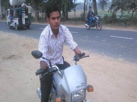 जिस काम में खोए दोनों हाथ उसी काम में हासिल की महारथ, हर कोई करता है इन्हें सलाम