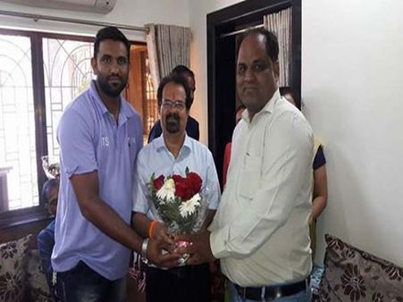 शिवसेना के विश्वनाथ महादेश्वर बने BMC के मेयर, भाजपा समेत 4 निर्दलीय पार्षदों ने दिया समर्थन