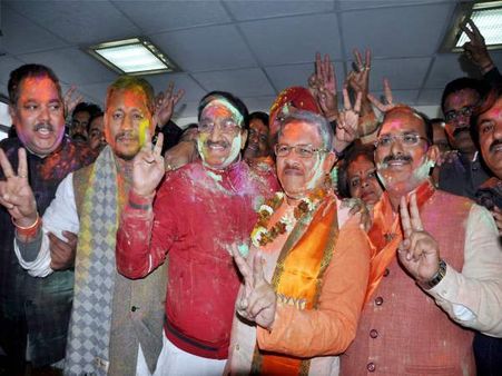 रावत या पंत...उत्तराखंड की कमान किसके हाथ, आज होगा फैसला...