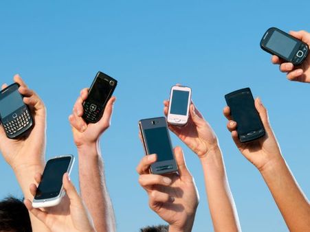 अब मनाइए जश्न, आखिरकार इस कंपनी ने भी फ्री कर दी रोमिंग