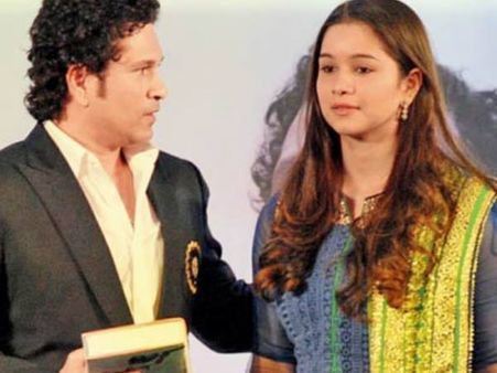 अभिनेता रणवीर सिंह के साथ वायरल हुई सचिन की बेटी की तस्वीर