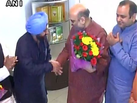 एमसीडी चुनाव से ठीक पहले कांग्रेस को बड़ा झटका, बीजेपी में शामिल हुए अरविंदर सिंह लवली