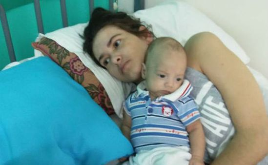 चमत्कार! कोमा में पड़ी मां ने दिया बच्चे को जन्म