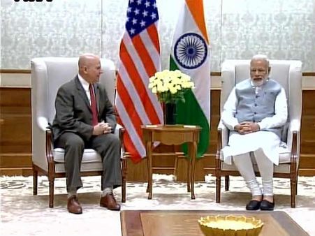 पीएम मोदी और अमेरिकी NSA एचआर मैकमास्‍टर की मुलाकात, आतंकवाद पर हुई चर्चा
