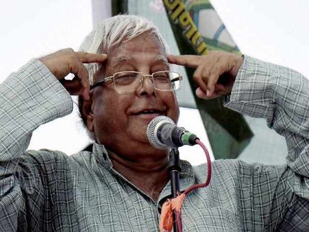 केजरीवाल के फीस विवाद में कूदे लालू, बोले चाचा को पैसे की क्या कमी है
