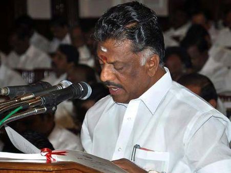 AIADMK में 'नई डील', फिर से सीएम बनेंगे पन्नीरसेल्वम