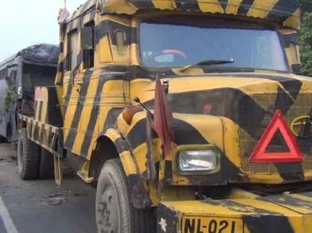 पटना: नक्सलियों को कोर्ट ले जा रहे 7 पुलिस वालों की हाईवे पर दर्दनाक मौत