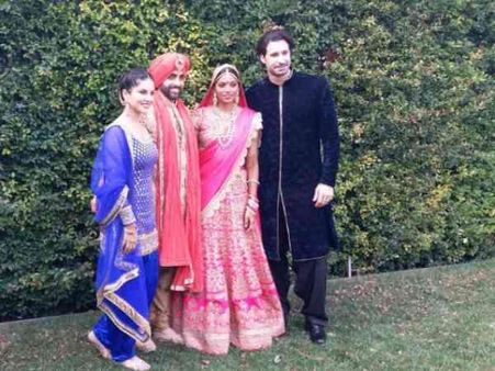 कमरे में मस्ती करते हुए अपने भैया-भाभी की सनी लियोनी ने बना ली वीडियो, ट्विटर पर कर दी पोस्ट