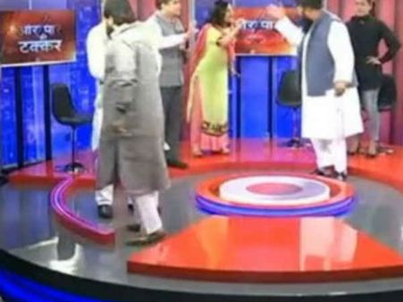 TV शो में तीन तलाक पर हो रही थी बहस, शाजिया इल्‍मी पर बरस पड़े मौलाना, हाथापाई की नौबत