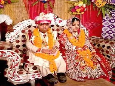 रब ने बनाई जोड़ी तो फोटो खिंचवाने पहुंचने लगे दूर-दूर से लोग