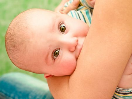 दिल्ली के बड़े अस्पताल में लापरवाही की हद पार, जिंदा बच्चे को बताया मृत