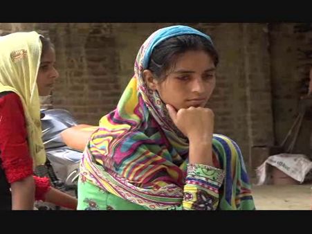 VIDEO: शादी से पहले बारातियों की फरमाइश पर दूल्हा चखना चाहता था स्वाद