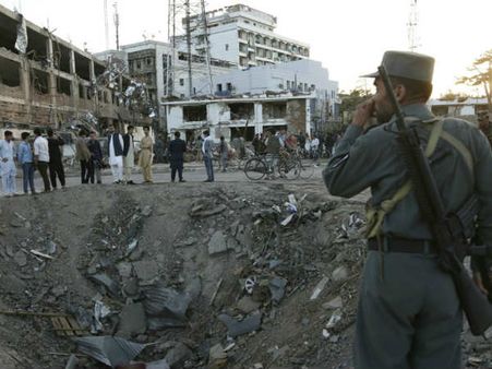 Video: रॉकेट से हुआ काबुल में हमला और चली गई 90 लोगों की जान