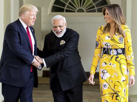 मोदी और ट्रंप के बीच 'दोस्‍ताना' और बढ़ा पाकिस्‍तान के PM नवाज शरीफ का ब्‍लड प्रेशर   