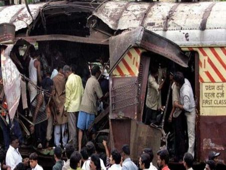 1993 मुंबई ब्लास्ट: अबु सलेम समेत 7 आरोपियों के खिलाफ टाडा कोर्ट आज सुनाएगी फैसला