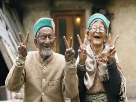 PICS: आज 100 साल के हो गए देश के पहले मतदाता......श्याम शरण नेगी