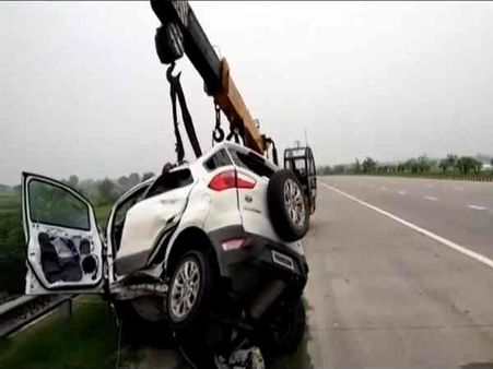 यमुना एक्सप्रेसवे पर फिर हुआ हादसा, 5 की मौत