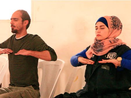 सीरियाई वॉर में बचे लोगों को आर्ट ऑफ लिविंग ने दिया मन की शांति और तनाव मुक्ति का उपहार