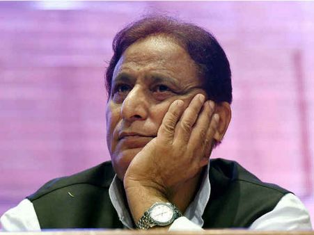 आजम खान पर राजद्रोह का मामला दर्ज, सेना को लेकर दिया था बयान