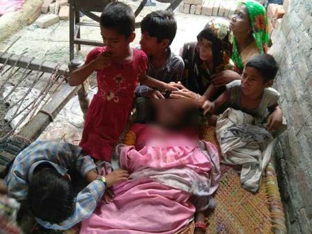 पिता साली के साथ भाग गया था, मां को सांप ने काट लिया, बच्चों का रो-रोकर बुरा हाल