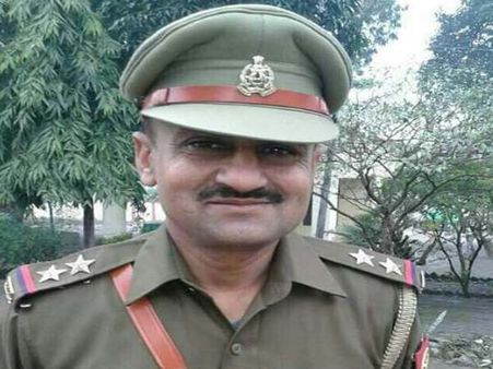बदमाशों ने दरोगा को उतारा मौत के घाट, प‍िस्टल लेकर हुए फरार