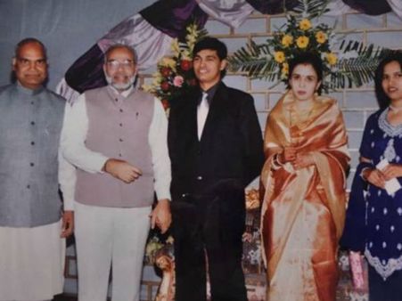 पीएम मोदी ने बीस साल पुरानी फोटो ट्वीट कर दी कोविंद को बधाई