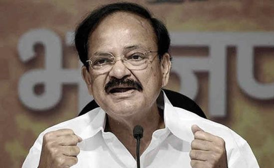 व‍िपक्ष को शांत कराने के ल‍िए जब वैंकेया ने गाया गाना