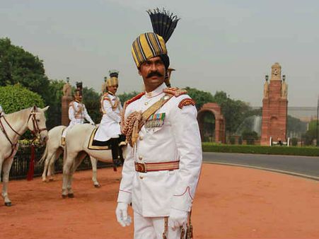 राष्ट्रपति के बॉडीगार्ड्स के लिए 6 फीट जरूरी है लंबाई, जानिए कुछ और रोचक फैक्ट्स