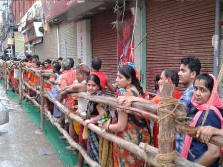 PICs: काशी हुई केसरिया, जानिए इस बार सावन कई मायनों में कैसे है खास?