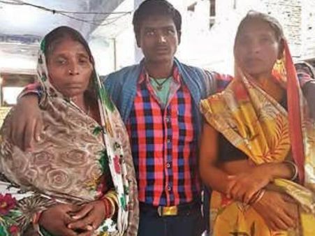 20 साल बाद ट्रेन में मिला बचपन का खोया हुआ बेटा तो शुरू हो गया हाईवोल्टेज ड्रामा