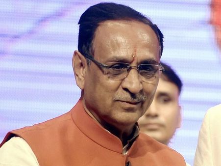 विजय रूपानी: कभी राजनीति से लेना चाहते थे सन्यास अब हैं गुजरात के सीएम