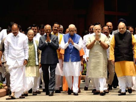 वेंकैया नायडू के उपराष्ट्रपति बनते ही कांग्रेस मुक्त हुई दिल्ली