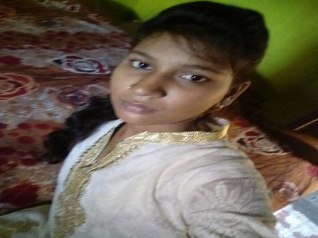 स्कूल जाते हुए लापता हुई थी लड़की, मिलने के बाद पुलिस कस्टडी से फिर गायब