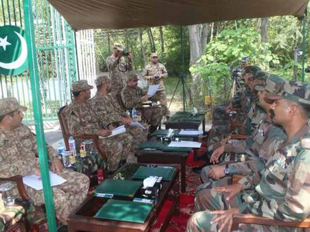 जम्मू-कश्मीर: सीजफायर उल्लंघन को लेकर पुंछ में भारत-पाक सेना के अधिकारियों ने की फ्लैग मीटिंग