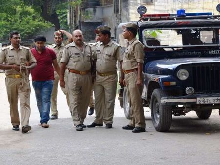किन्नर का था 70 साल की महिला से समलैंगिक रिश्ता, राज कायम रखने के लिए किया बेटी का कत्ल