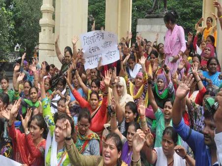 शिक्षामित्रों को 17 हजार मानदेय का फर्जी आदेश वायरल, सूबे में हड़कंप
