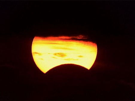संकट लेकर आएगा आज का सूर्य ग्रहण, यहां जानें क्या होगा असर?