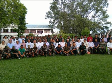 मणिपुर में 68 उग्रवादियों ने किया आत्म समर्पण, आर्ट ऑफ लिविंग ने निभाया अहम रोल