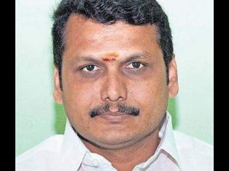 Tamilnadu: दिनाकरन समर्थक 'अयोग्य' विधायक के 10 ठिकानों पर आयकर विभाग के छापे