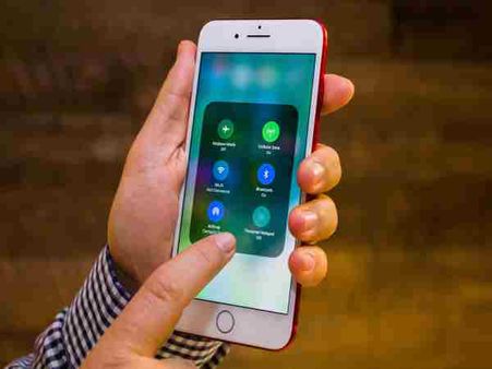 Apple ने लॉन्च किया iOS 11, अपने iPhone में ऐसे करें डाउनलोड और पाए Siri का नया वर्जन