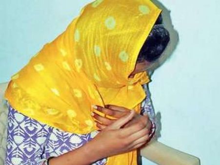 फौजी ने फाड़ दिए सबूत, पटना की लड़की को गर्भवती कर भाग गया