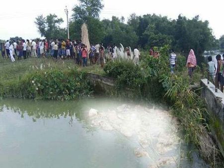 बहन ने छोटी बहन को 1 हजार रुपये में बेचा, आंखों के सामने करवाया गैंगरेप