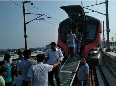 लखनऊ मेट्रो के सामने खड़ी हुई एक और बड़ी समस्या